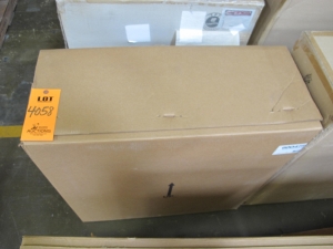 MANCOOLER, INDUSTRIAL FLOOR FAN, 30". LOADING & HANDLING FEE $15-4058